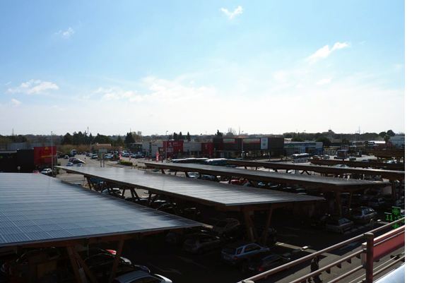 Centrale solaire en ombrières de parking réalisée par GreenYellow
